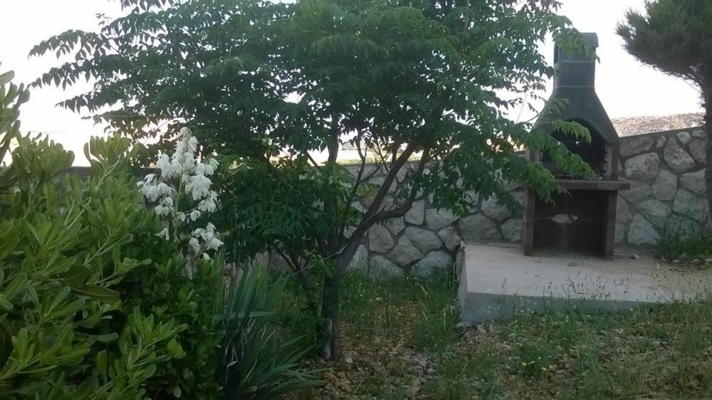 Apartment In Kustici With Balcony, Wifi, Washing Machine Exterior photo